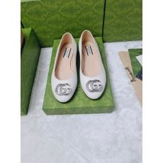 Gucci Flat Shoes